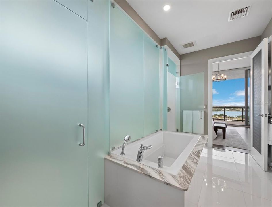 For Sale: $2,890,000 (2 beds, 3 baths, 2243 Square Feet)