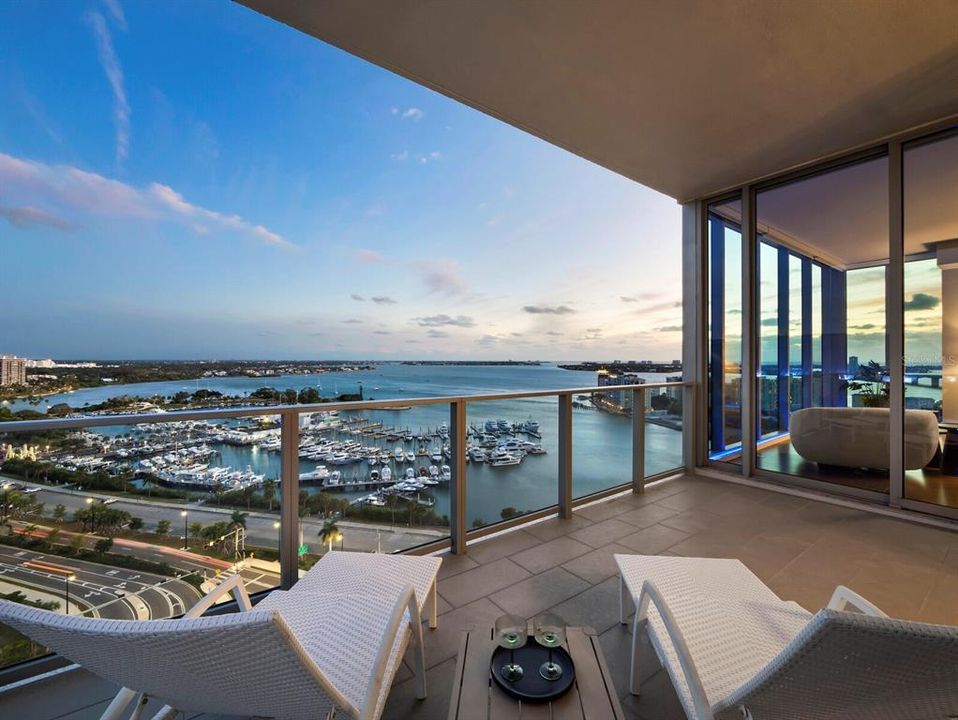 For Sale: $2,890,000 (2 beds, 3 baths, 2243 Square Feet)