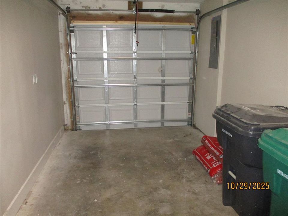 For Sale: $229,000 (2 beds, 1 baths, 800 Square Feet)