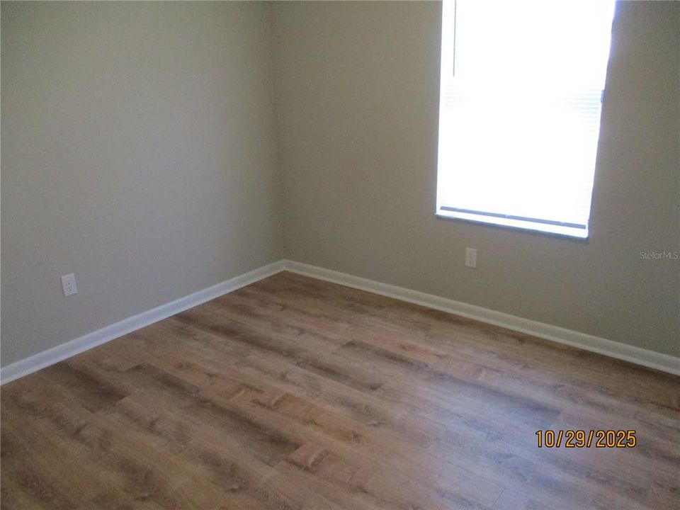 For Sale: $229,000 (2 beds, 1 baths, 800 Square Feet)