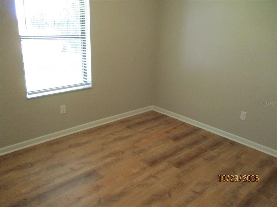 For Sale: $229,000 (2 beds, 1 baths, 800 Square Feet)