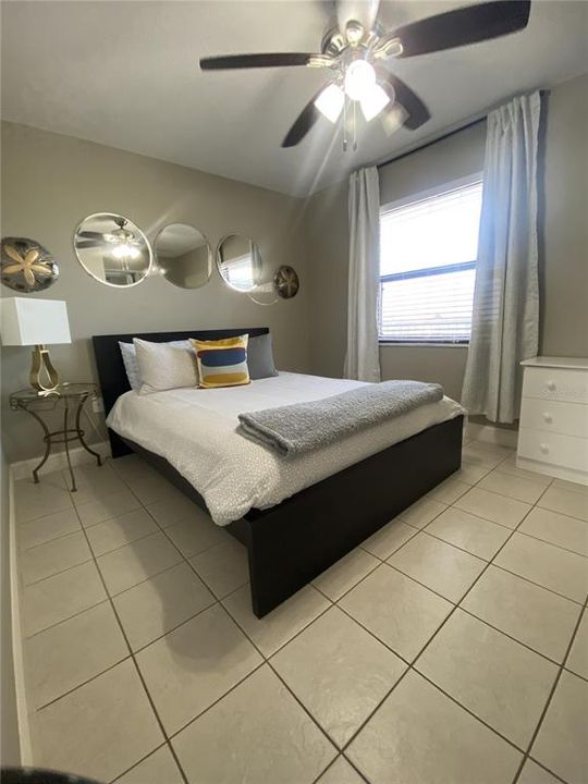 For Rent: $4,200 (2 beds, 2 baths, 1040 Square Feet)