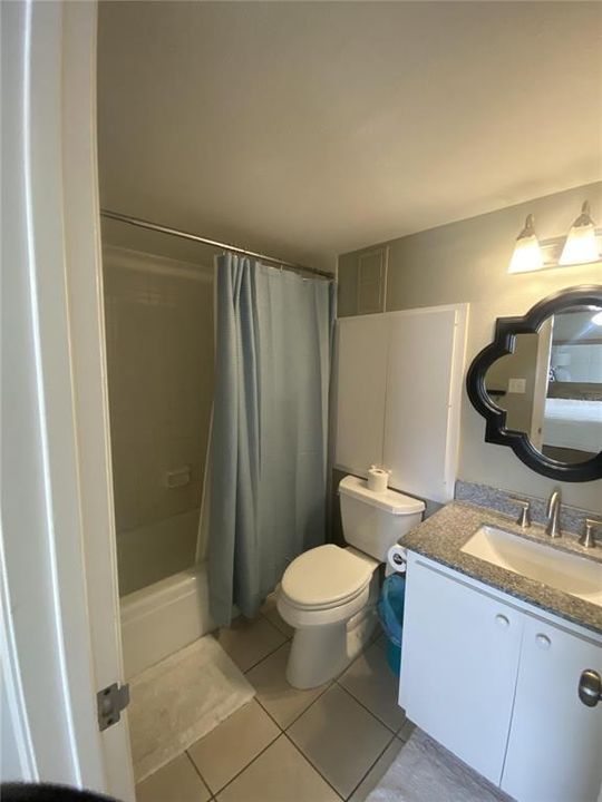 For Rent: $4,200 (2 beds, 2 baths, 1040 Square Feet)