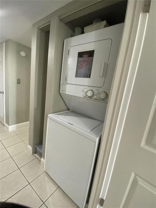 For Rent: $4,200 (2 beds, 2 baths, 1040 Square Feet)