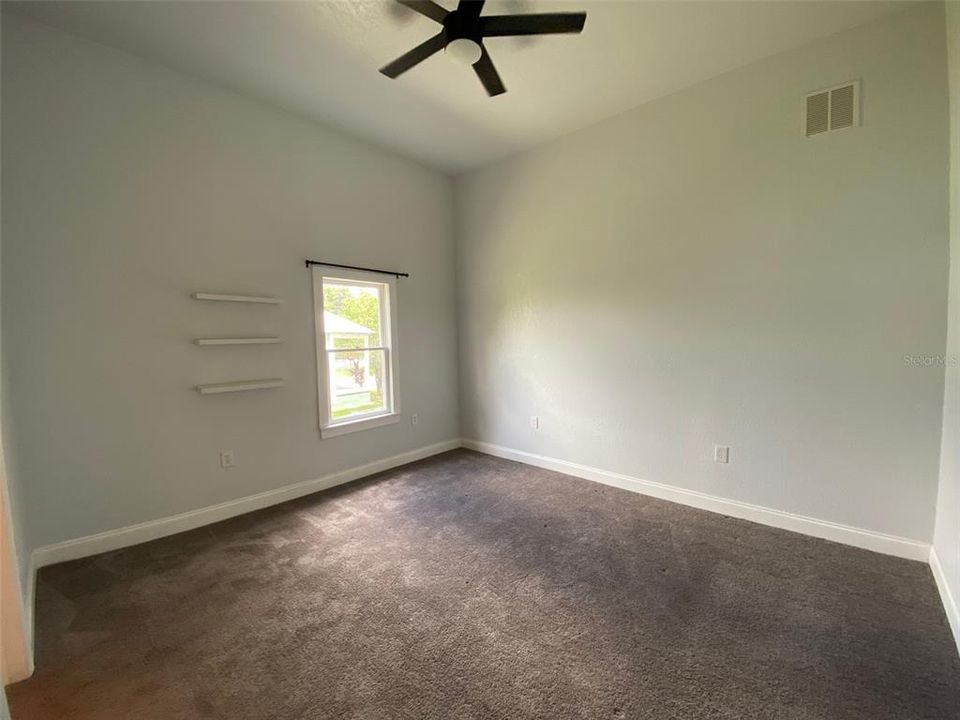 出租: $2,000 (2 贝兹, 2 浴室, 1181 平方英尺)