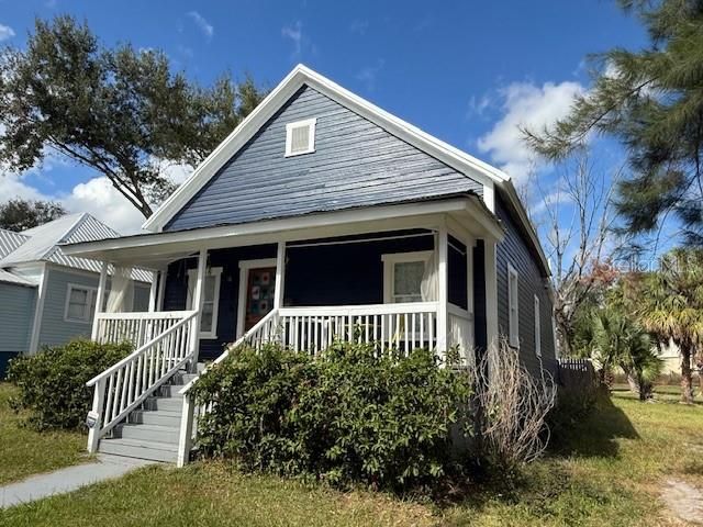 出租: $2,000 (2 贝兹, 2 浴室, 1181 平方英尺)