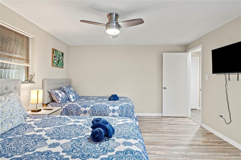 For Sale: $349,000 (3 beds, 2 baths, 1400 Square Feet)