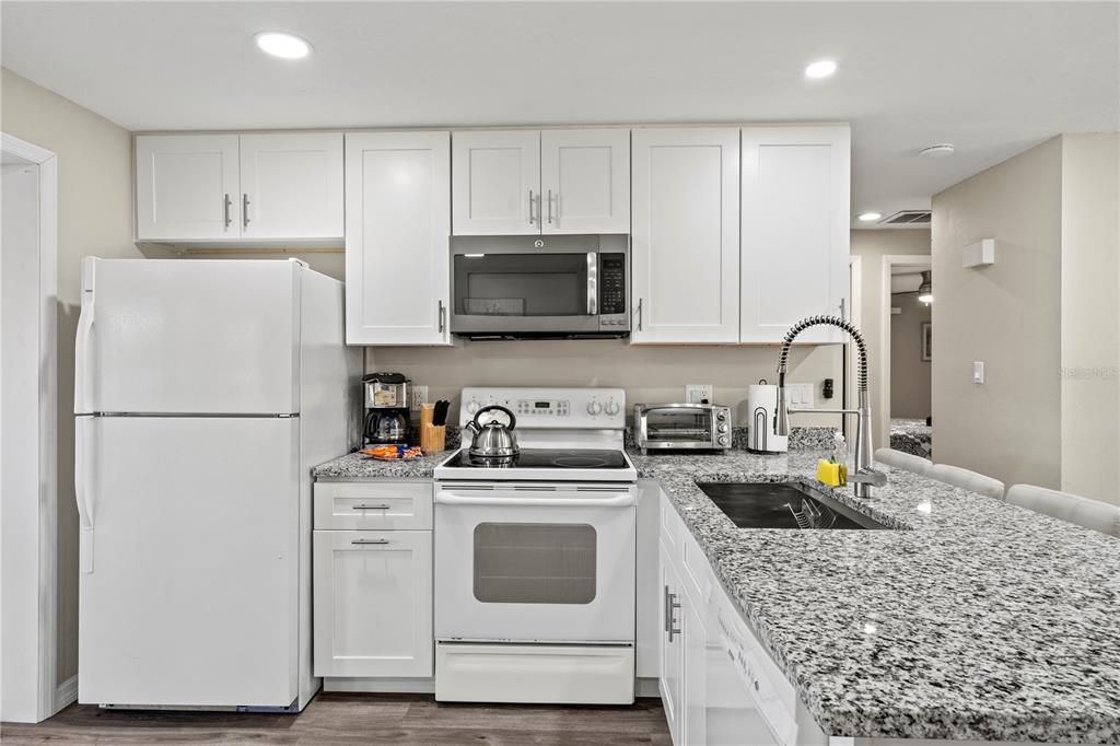 For Sale: $349,000 (3 beds, 2 baths, 1400 Square Feet)