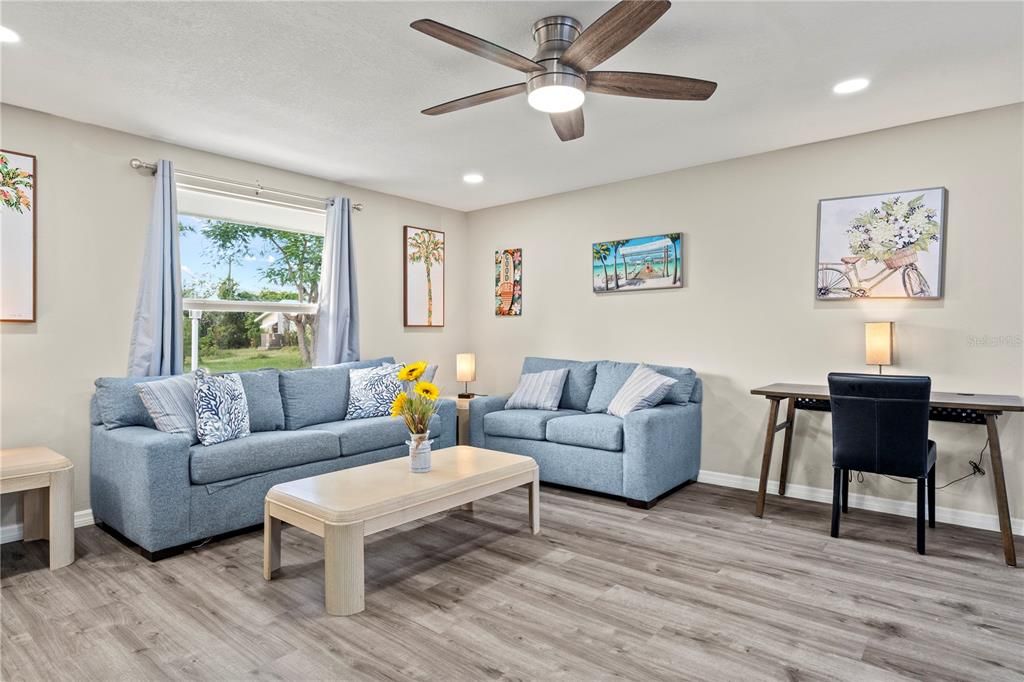 For Sale: $349,000 (3 beds, 2 baths, 1400 Square Feet)