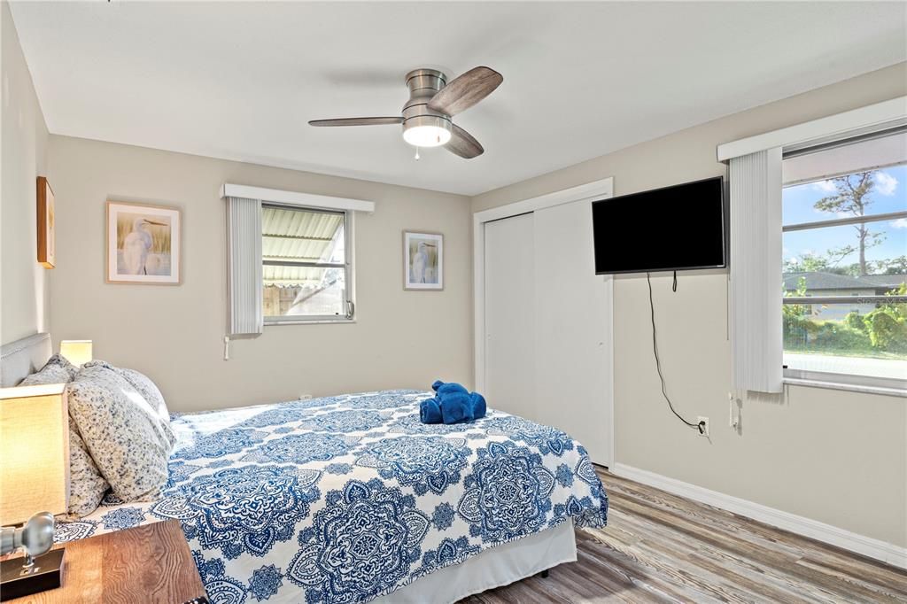 For Sale: $349,000 (3 beds, 2 baths, 1400 Square Feet)