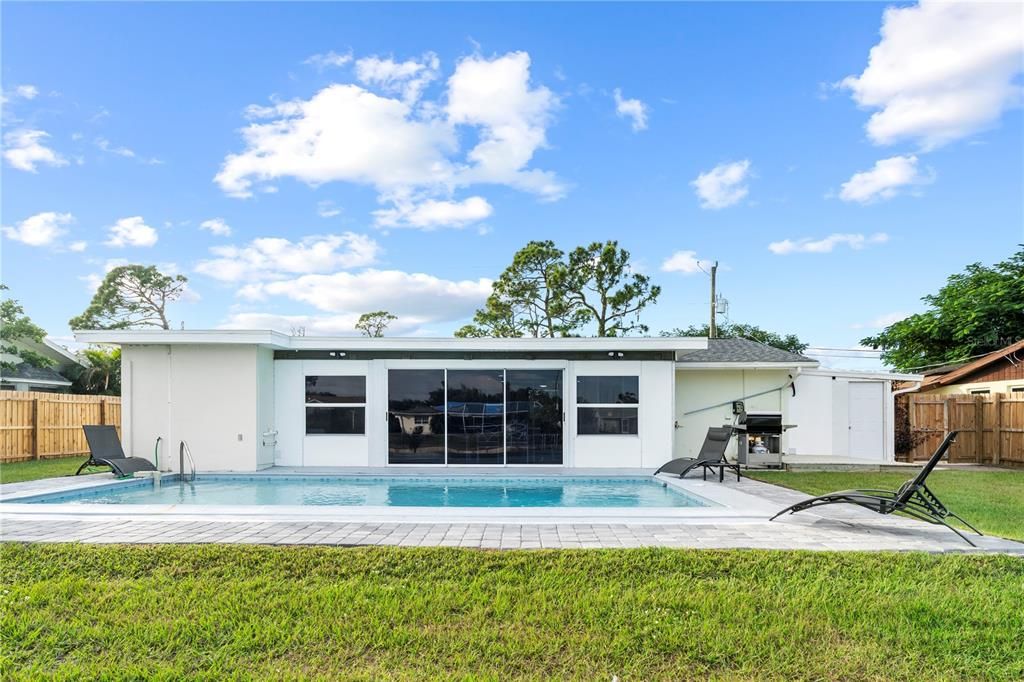 For Sale: $349,000 (3 beds, 2 baths, 1400 Square Feet)