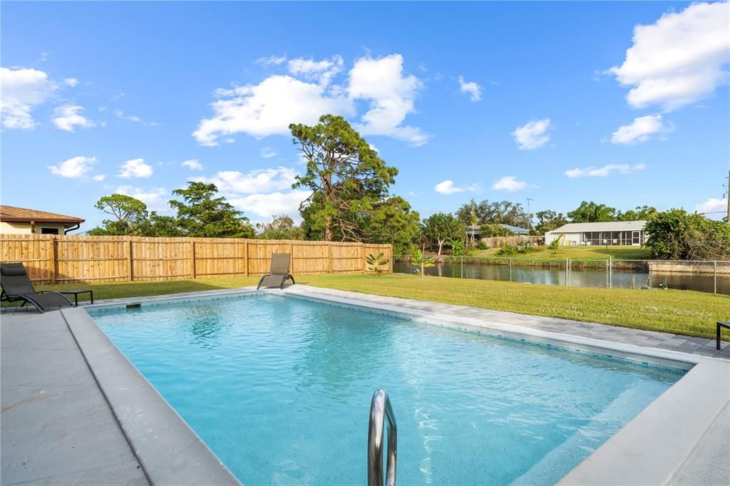 For Sale: $349,000 (3 beds, 2 baths, 1400 Square Feet)