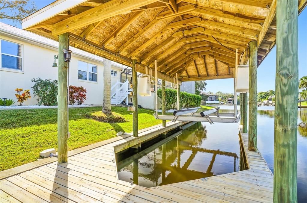 Active With Contract: $1,100,001 (5 beds, 2 baths, 2748 Square Feet)