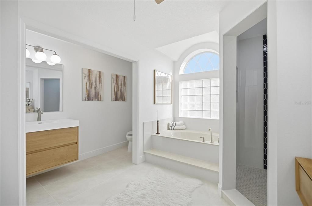 Active With Contract: $1,100,001 (5 beds, 2 baths, 2748 Square Feet)