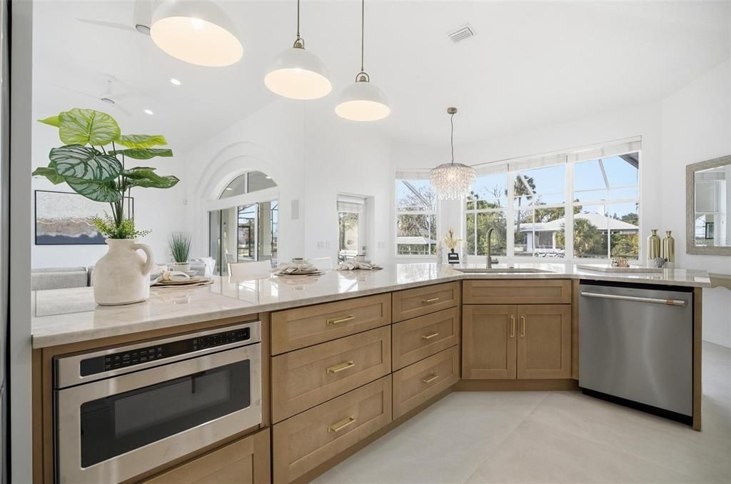 Active With Contract: $1,100,001 (5 beds, 2 baths, 2748 Square Feet)