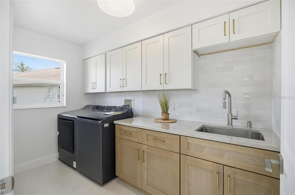 Active With Contract: $1,100,001 (5 beds, 2 baths, 2748 Square Feet)