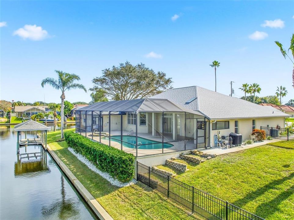 Active With Contract: $1,100,001 (5 beds, 2 baths, 2748 Square Feet)