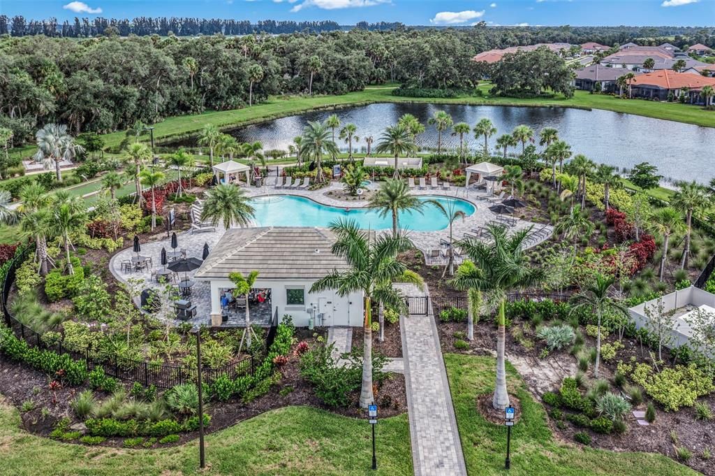 For Sale: $700,000 (4 beds, 3 baths, 2632 Square Feet)