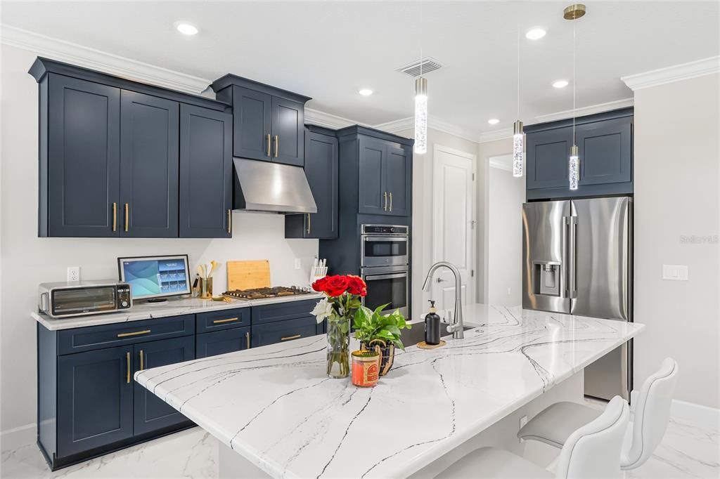 For Sale: $700,000 (4 beds, 3 baths, 2632 Square Feet)