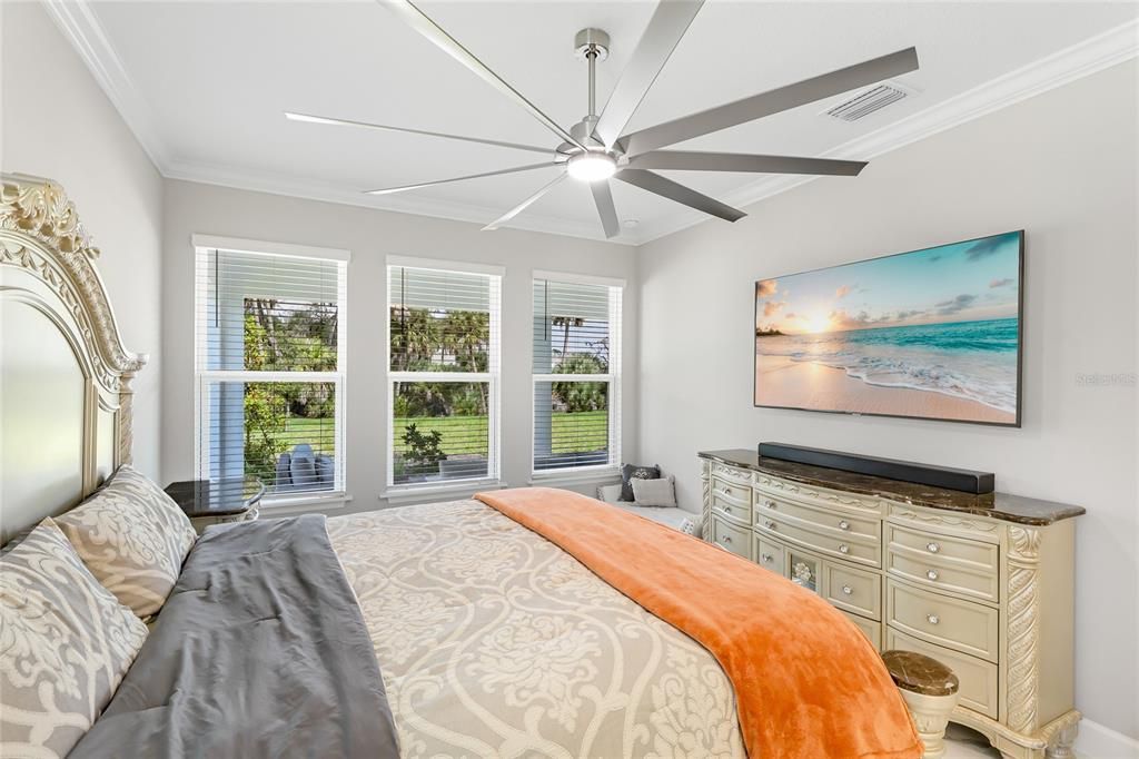 For Sale: $700,000 (4 beds, 3 baths, 2632 Square Feet)