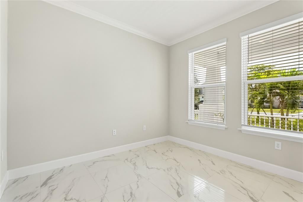 For Sale: $700,000 (4 beds, 3 baths, 2632 Square Feet)