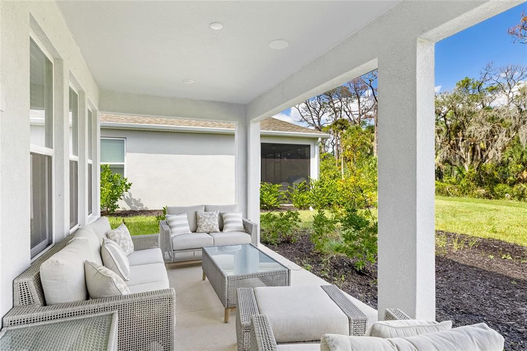 For Sale: $700,000 (4 beds, 3 baths, 2632 Square Feet)