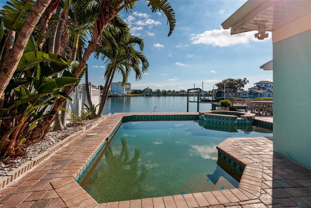 En Venta: $1,635,000 (3 camas, 2 baños, 2272 Pies cuadrados)