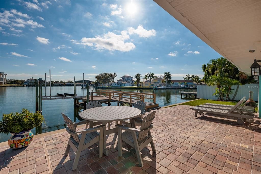 En Venta: $1,635,000 (3 camas, 2 baños, 2272 Pies cuadrados)