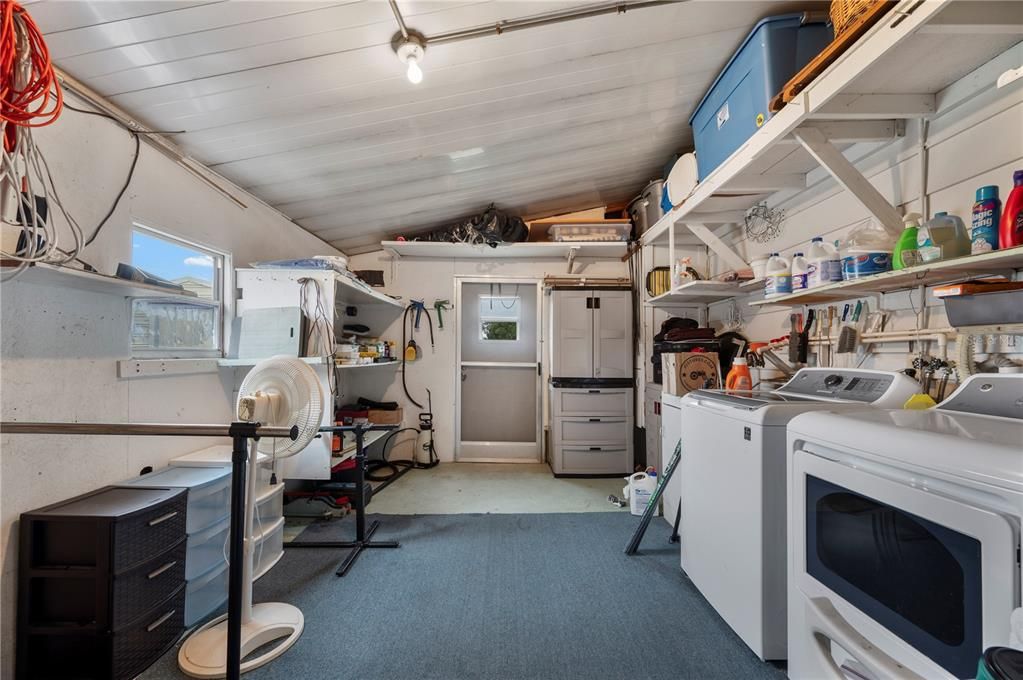 For Sale: $182,900 (2 beds, 2 baths, 1296 Square Feet)