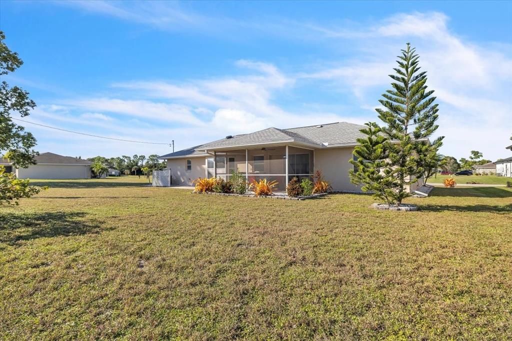 На продажу: $259,900 (3 спален, 2 ванн, 1311 Квадратных фут)