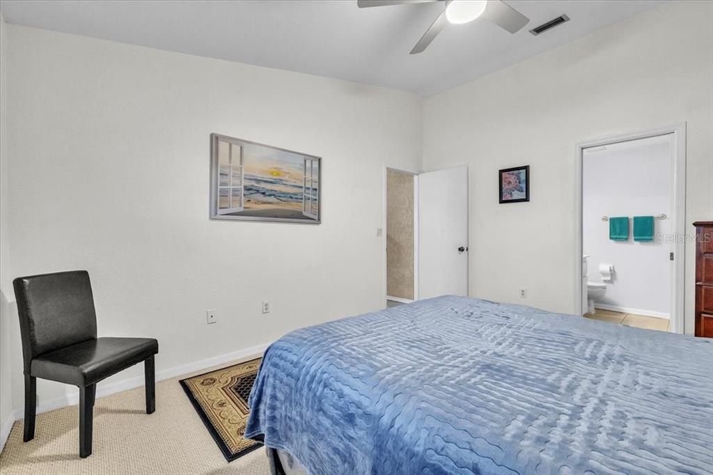 На продажу: $259,900 (3 спален, 2 ванн, 1311 Квадратных фут)