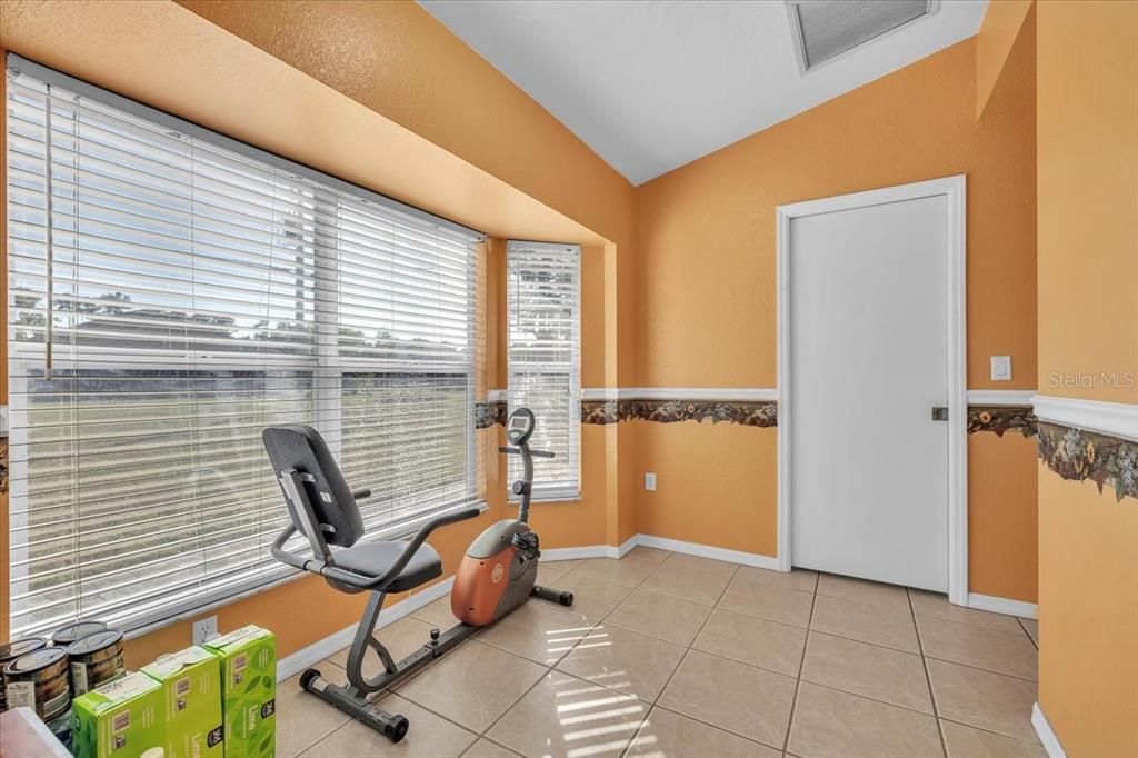 На продажу: $259,900 (3 спален, 2 ванн, 1311 Квадратных фут)