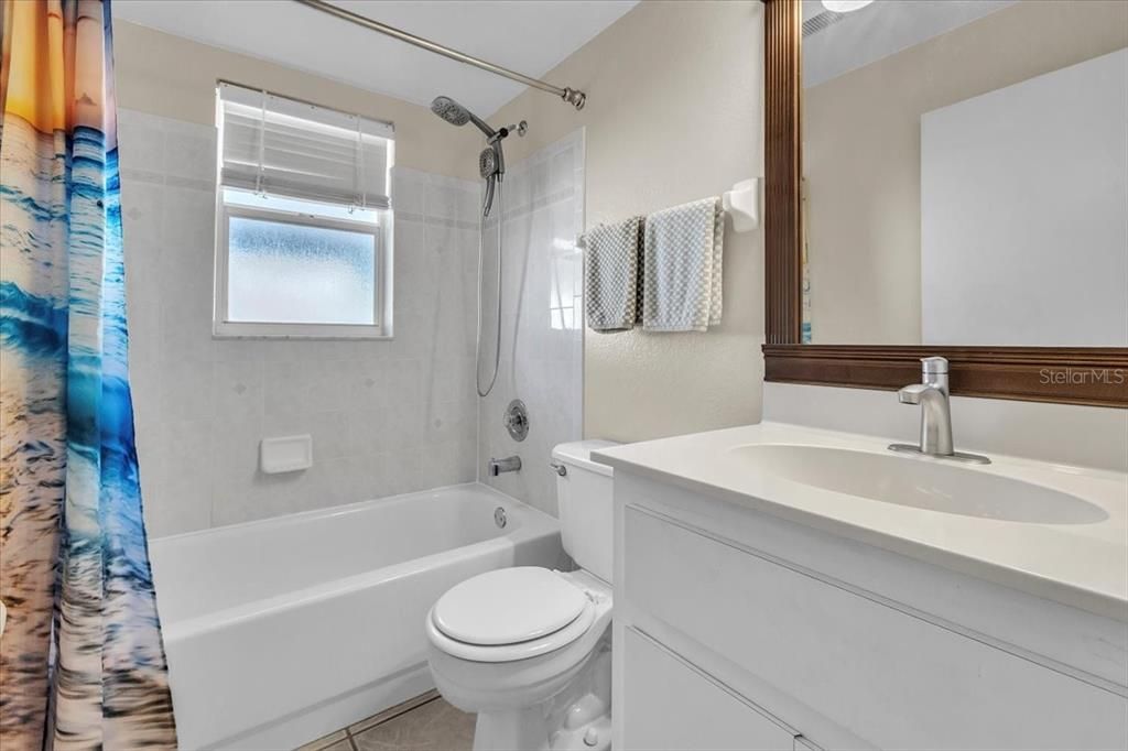 На продажу: $259,900 (3 спален, 2 ванн, 1311 Квадратных фут)