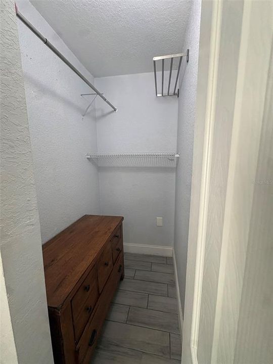 For Sale: $275,000 (3 beds, 2 baths, 1005 Square Feet)