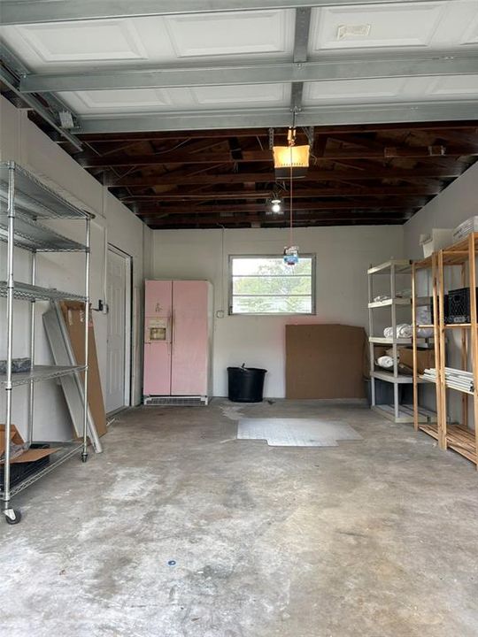 For Sale: $275,000 (3 beds, 2 baths, 1005 Square Feet)