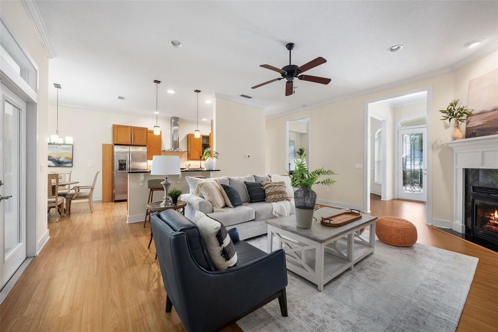 En Venta: $450,000 (3 camas, 2 baños, 2152 Pies cuadrados)