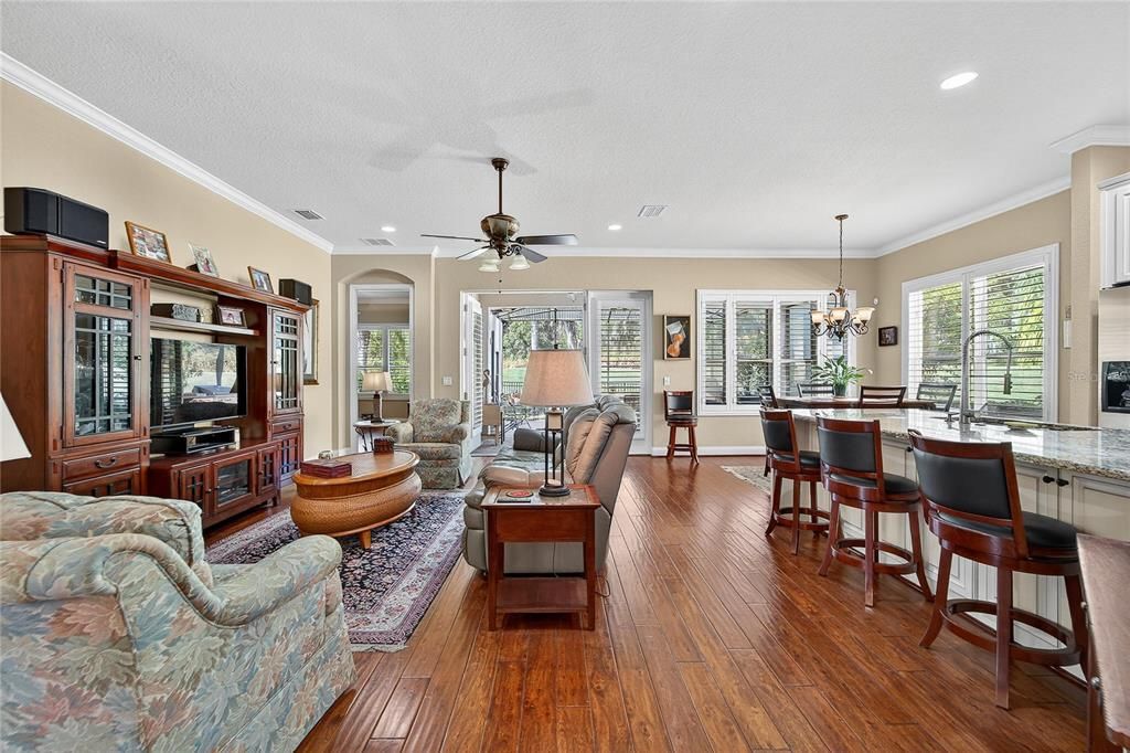 待售: $585,000 (3 贝兹, 2 浴室, 2434 平方英尺)