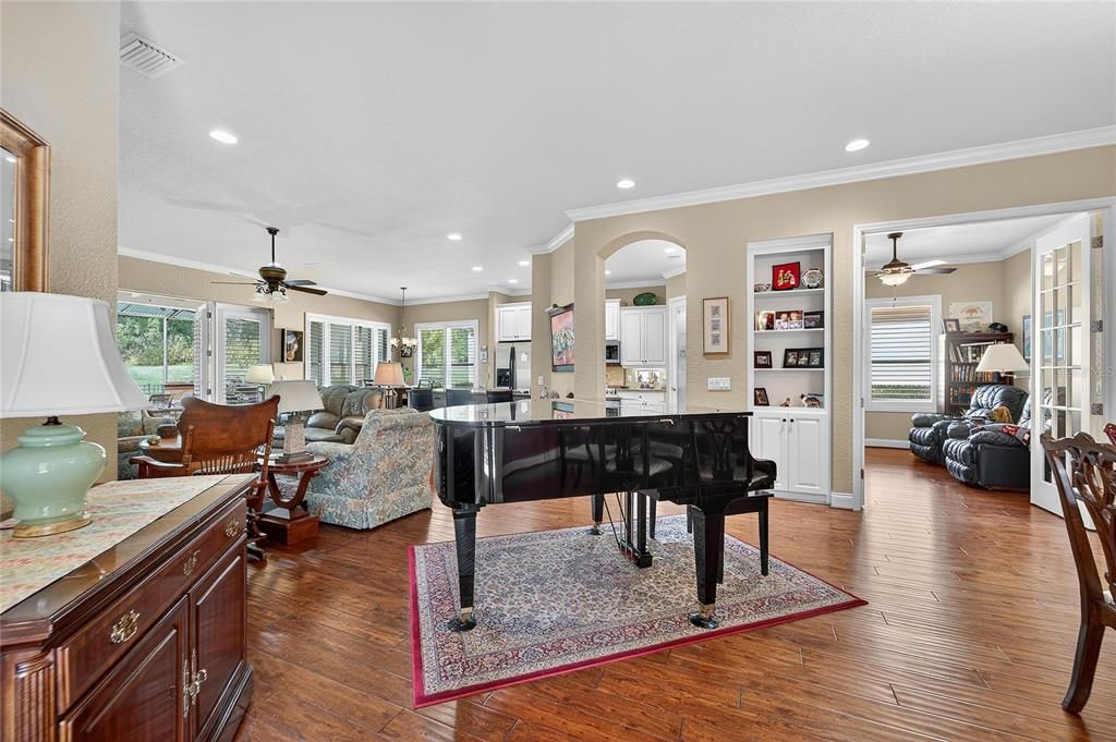 待售: $585,000 (3 贝兹, 2 浴室, 2434 平方英尺)