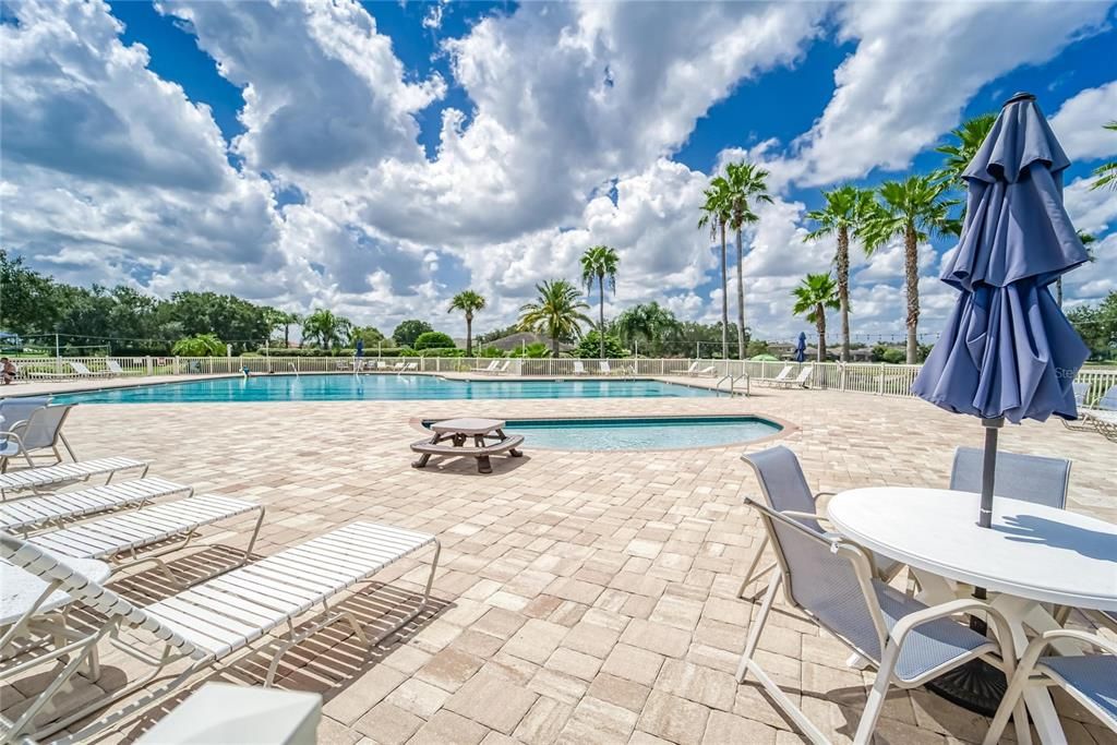 待售: $585,000 (3 贝兹, 2 浴室, 2434 平方英尺)