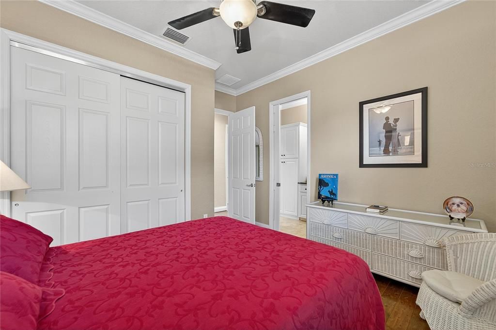 待售: $585,000 (3 贝兹, 2 浴室, 2434 平方英尺)