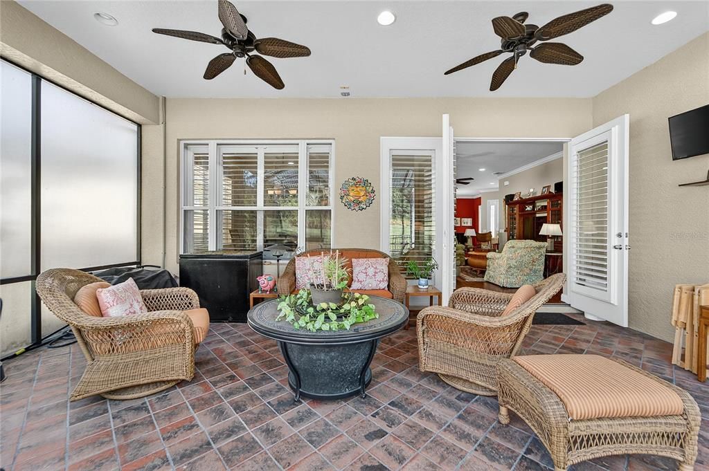 待售: $585,000 (3 贝兹, 2 浴室, 2434 平方英尺)