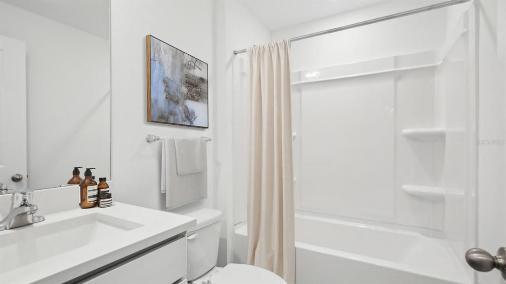 На продажу: $329,000 (3 спален, 2 ванн, 1328 Квадратных фут)