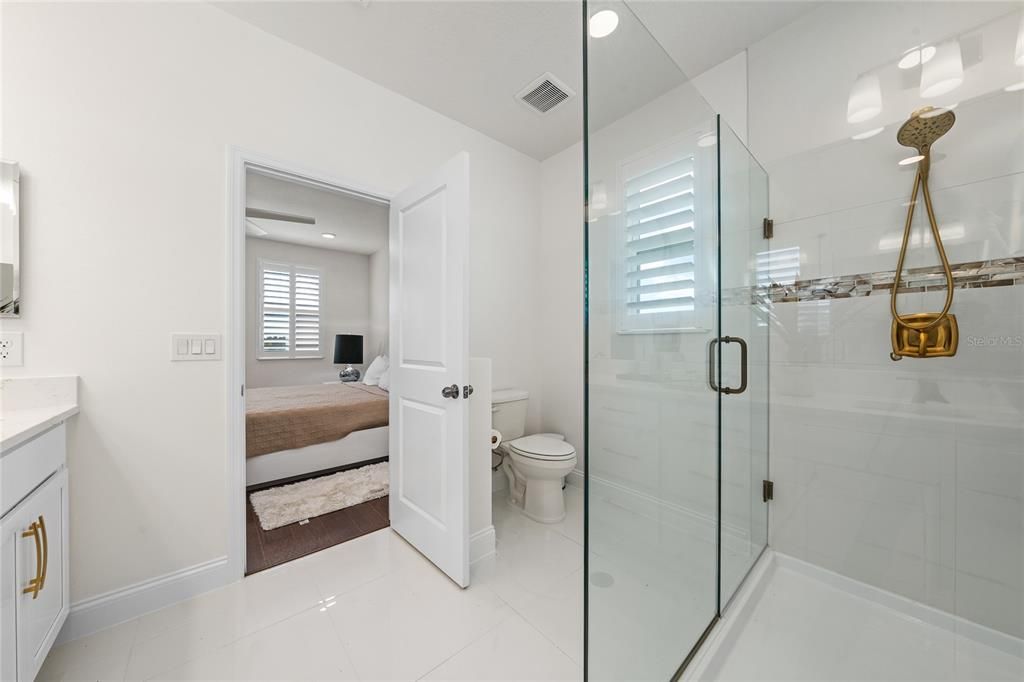 For Rent: $2,995 (3 beds, 2 baths, 1850 Square Feet)