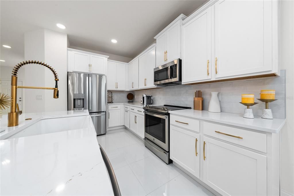 For Rent: $2,995 (3 beds, 2 baths, 1850 Square Feet)