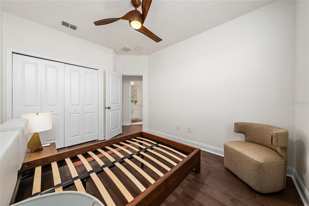 For Rent: $2,995 (3 beds, 2 baths, 1850 Square Feet)