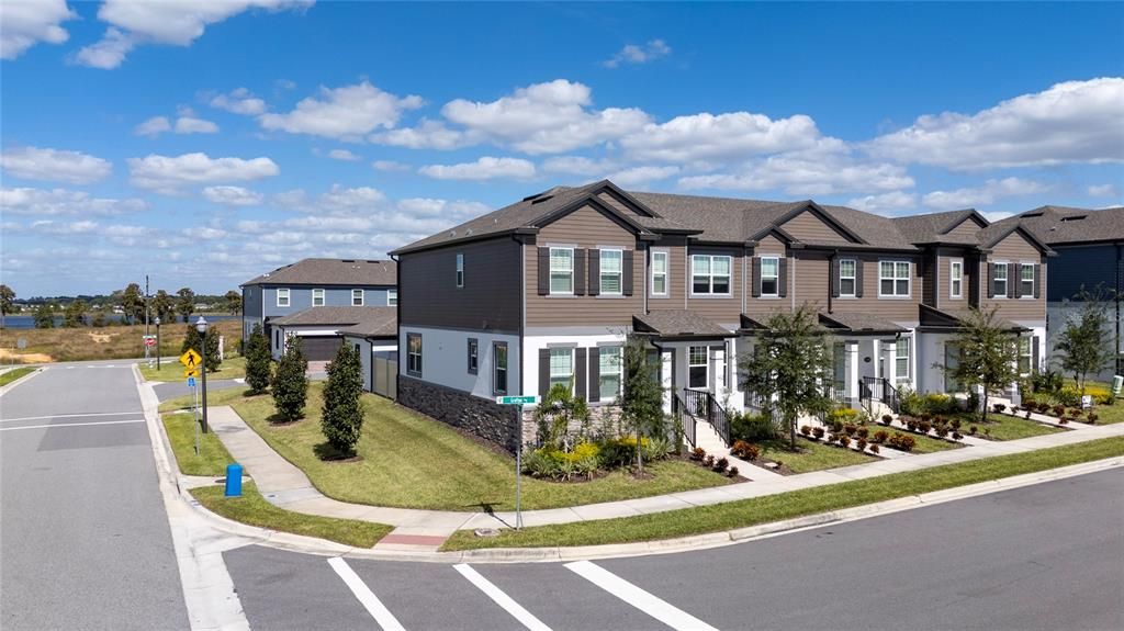 For Rent: $2,995 (3 beds, 2 baths, 1850 Square Feet)