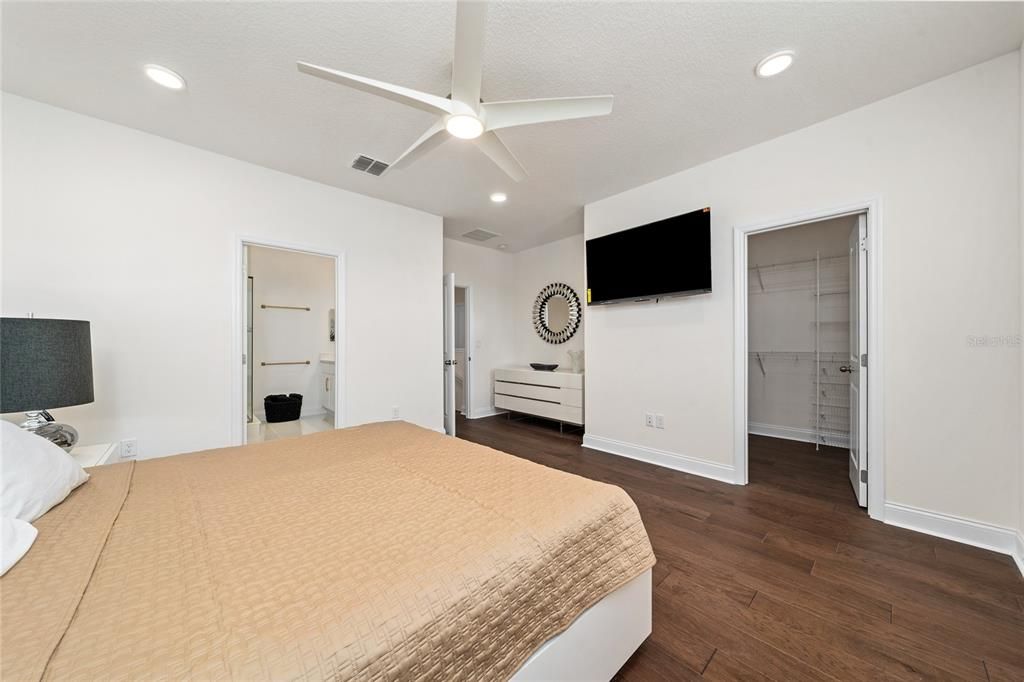 For Rent: $2,995 (3 beds, 2 baths, 1850 Square Feet)