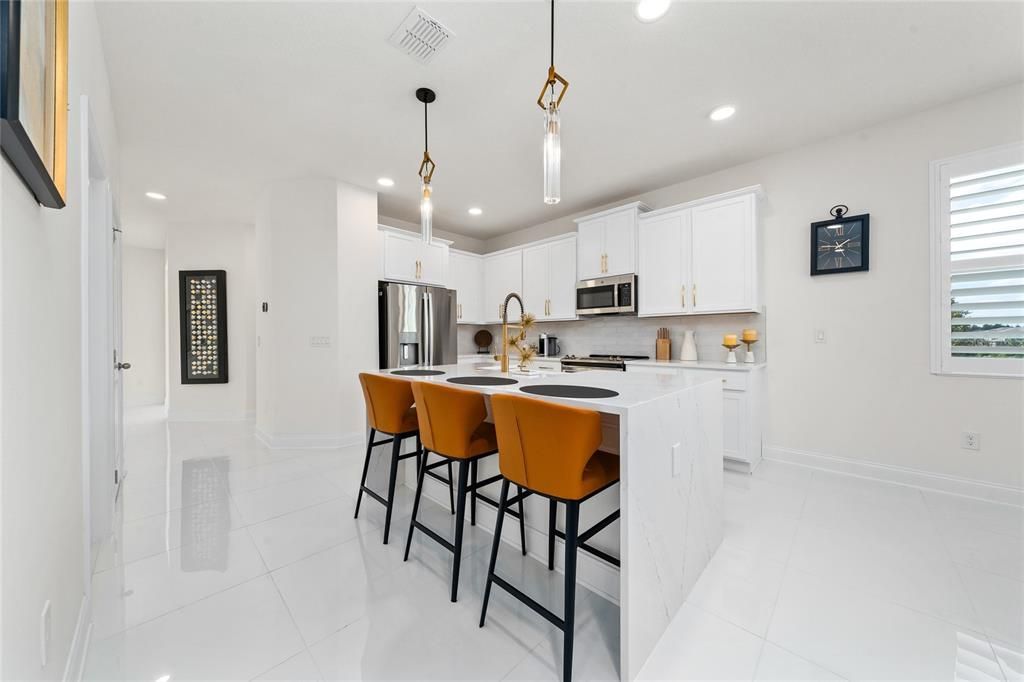 For Rent: $2,995 (3 beds, 2 baths, 1850 Square Feet)