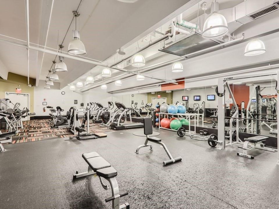 For Sale: $570,000 (2 beds, 2 baths, 1740 Square Feet)