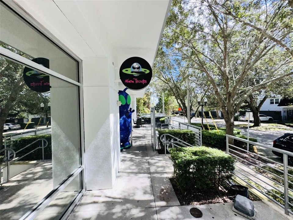 For Sale: $570,000 (2 beds, 2 baths, 1740 Square Feet)